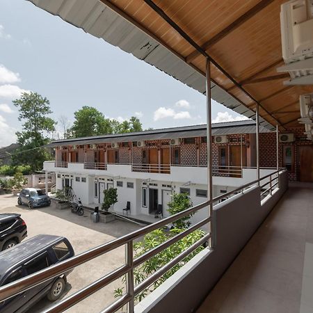 Reddoorz Syariah Near Jakabaring Sport City Palembang Exteriör bild