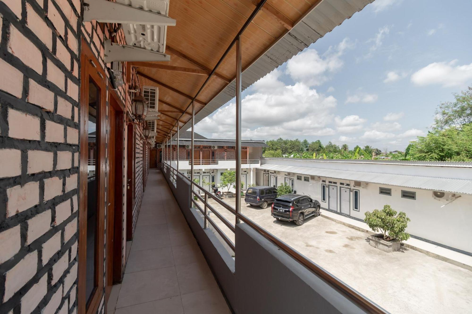 Reddoorz Syariah Near Jakabaring Sport City Palembang Exteriör bild