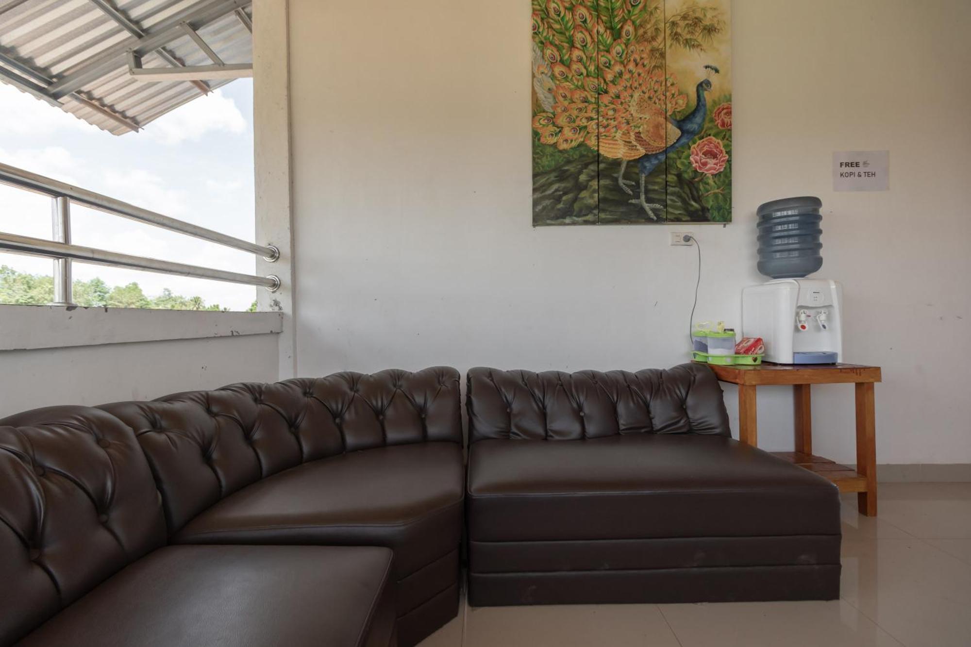 Reddoorz Syariah Near Jakabaring Sport City Palembang Exteriör bild