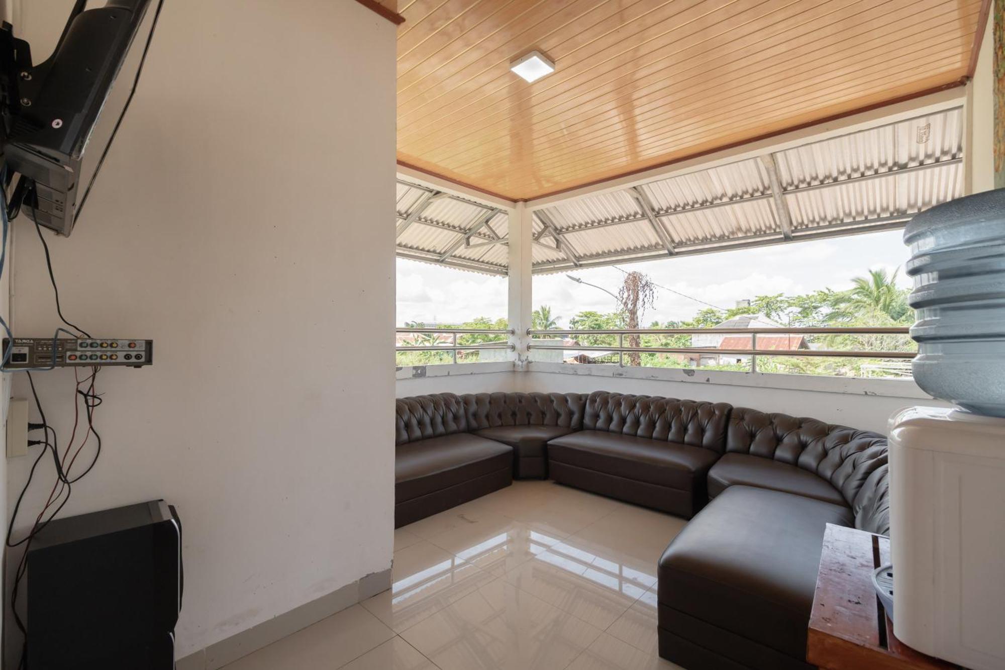 Reddoorz Syariah Near Jakabaring Sport City Palembang Exteriör bild