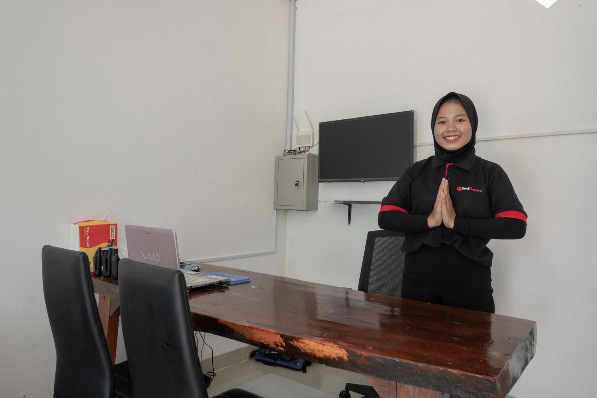 Reddoorz Syariah Near Jakabaring Sport City Palembang Exteriör bild