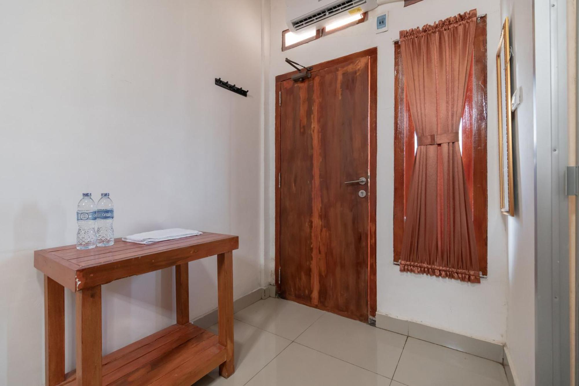 Reddoorz Syariah Near Jakabaring Sport City Palembang Exteriör bild